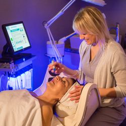 medspa810 Scottsdale - Pinnacle Peak - Hydrafacials, DiamondGlows, chemical peels, microneedling, RF microneedling, LED light therapy & Skin tightening & more!