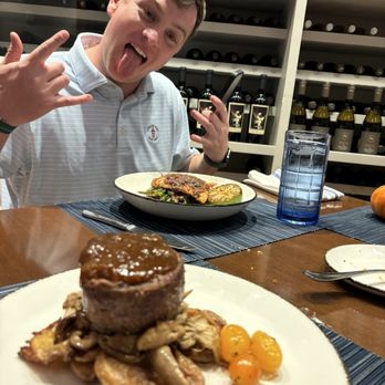 J's Restaurant And Bar - Silly - Pizza Near Me - Horseshoe Bay, Texas