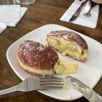 The Preacher's Daughter - Malasada donut with passion fruit cream - Cafes Near Me - Alameda, California