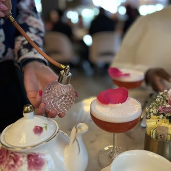 Little Hen - Rose petal cocktail - Breakfast & Brunch Near Me - Miami, Florida