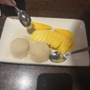 Rim Tanon - Sweet Rice & Mango - Thai Near Me - Houston, Texas Rim Tanon - Sweet Rice & Mango - Thai Near Me - Houston, Texas