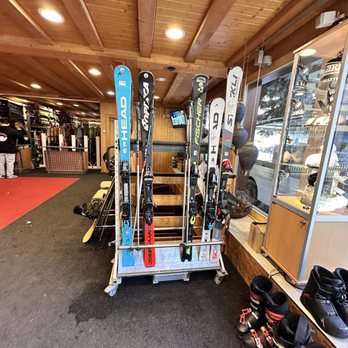 Flexrent - Ski & Snowboard Shops Near Me - Zermatt, VS