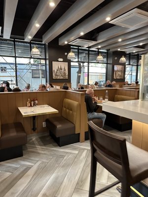 Gracie Mews Diner by null