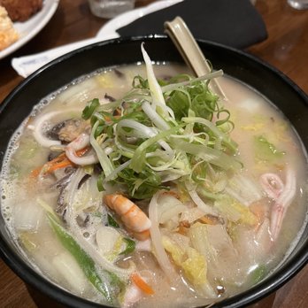 Ichi Umi Sushi - Sushi Bars Near Me - Austin, Texas