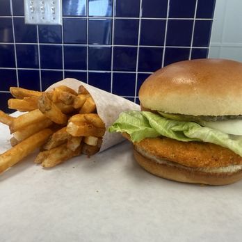 Blue Jay Burger - Hot and spicy chicken sandwich - Burgers Near Me - Blue Jay, California