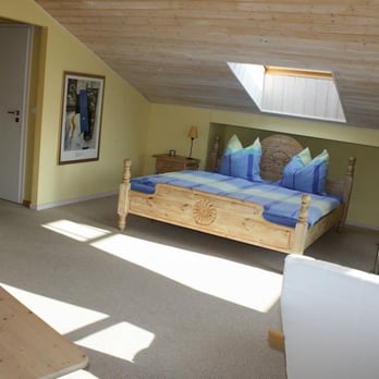 Ferienwohnung Wolff - Bett im Wohn-Schlafraum - Vacation Rentals Near Me - Schmalensee, SH