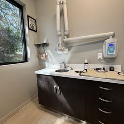 Precision Periodontics & Dental Implants