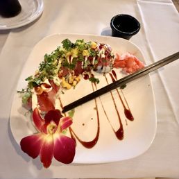 Lalo sushi roll Lalo sushi roll