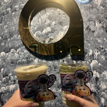 Astra Bean - Oreo Matcha Brûlée and Durian Avocado Smoothie - Coffee & Tea Near Me - Westminster, California Astra Bean - Oreo Matcha Brûlée and Durian Avocado Smoothie - Coffee & Tea Near Me - Westminster, California