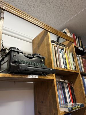 Commonwealth Books by null