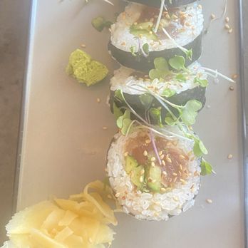 Kontentsu - South Pasadena - Albacore roll with a modernize touched of sprouts . Loved it. - Ramen Near Me - South Pasadena, California