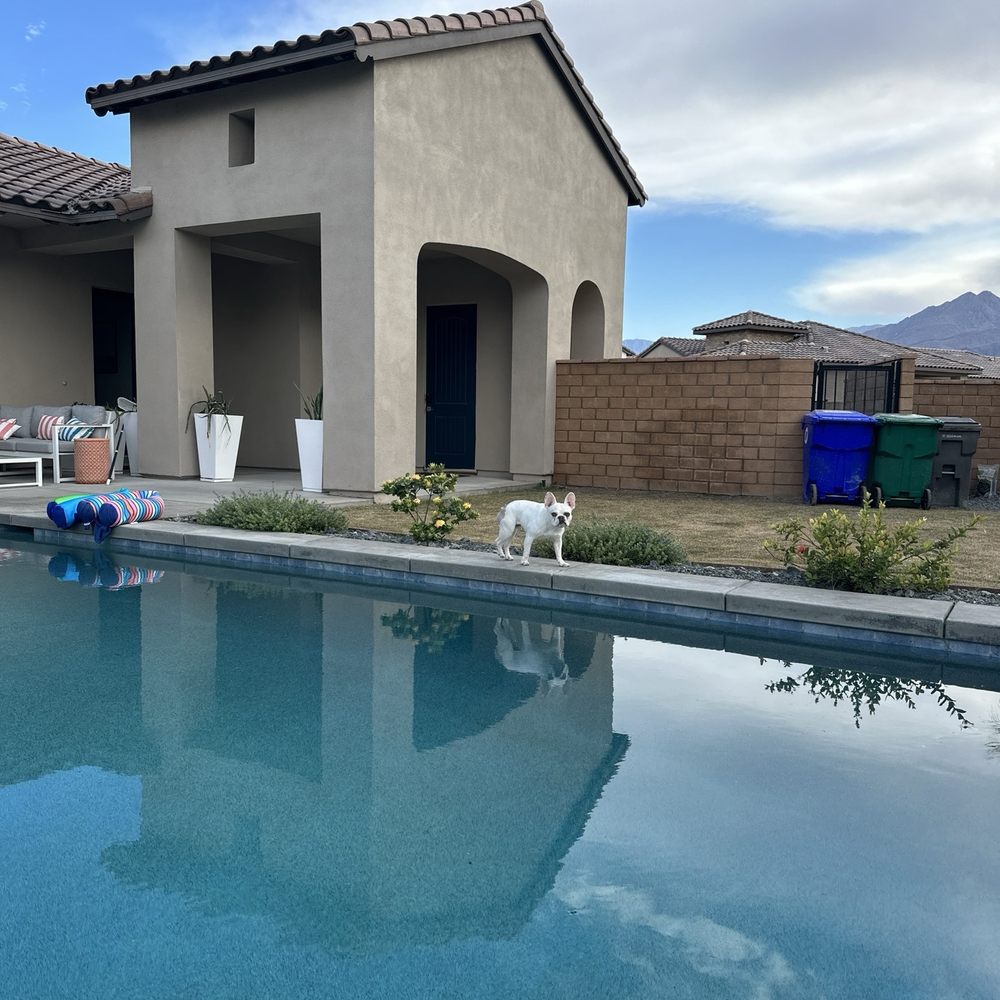 Vacanza Stays Vacation Rentals - Vacation Rentals Near Me - La Quinta, California
