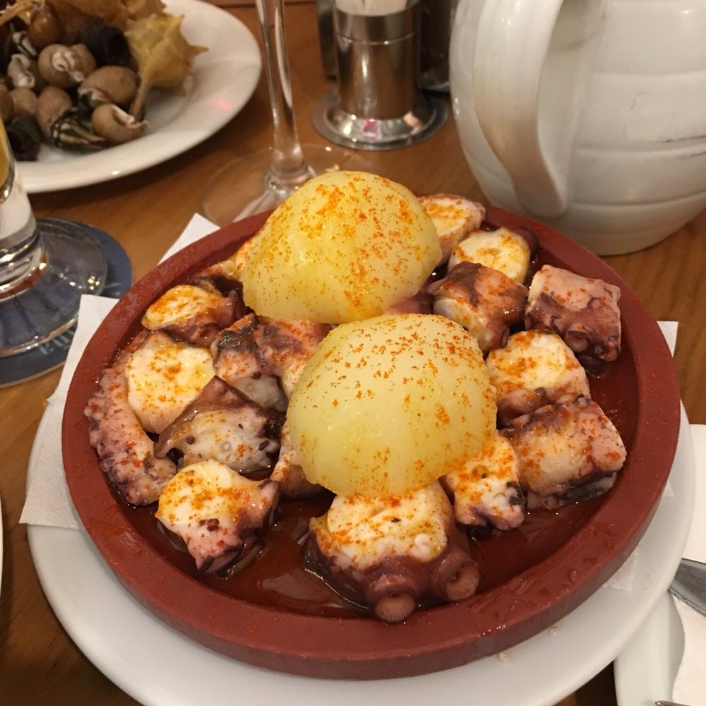 Pulpería A Gudiña - Octopus and potatoes - Spanish Near Me - Barcelona, B Pulpería A Gudiña - Octopus and potatoes - Spanish Near Me - Barcelona, B
