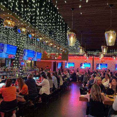 Paradise Park | Pizza & Patio by null