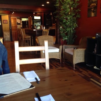 Huế - Here is the ambiance. They have a bar you can sit at. - Vietnamese Near Me - Milwaukee, Wisconsin