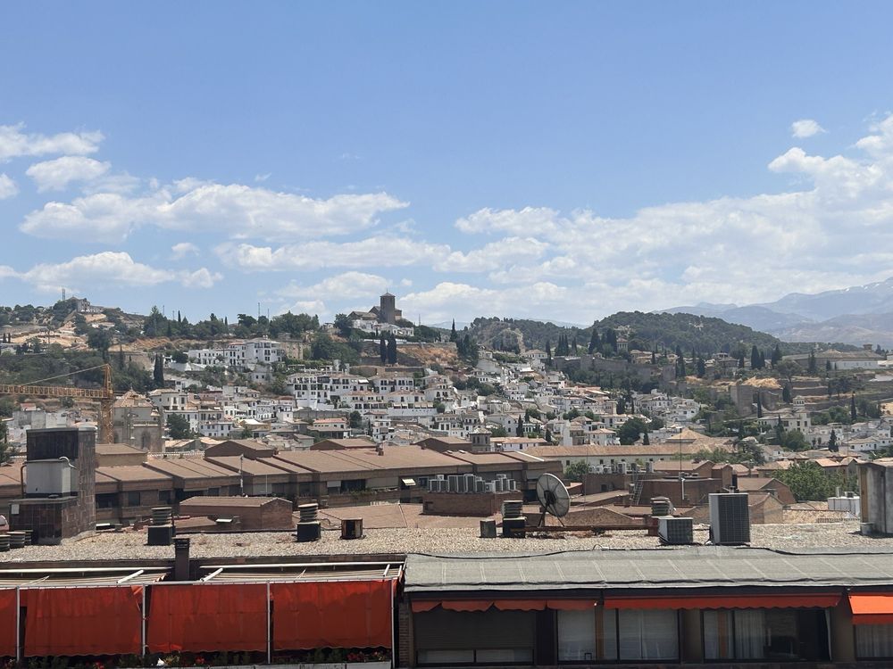 Leonardo Hotel Granada