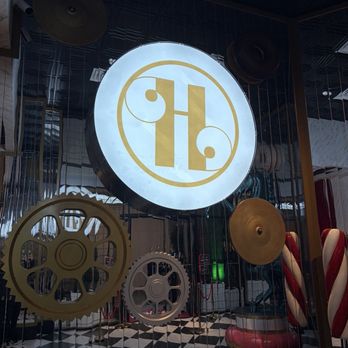 Hijinx Hotel - Eatertainment Near Me - Irvine, California