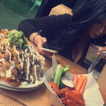 Paradise Park - Wings Pulled Pork Nachos - Pizza Near Me - Chicago, Illinois