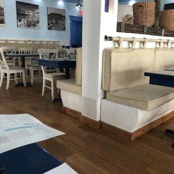 Platía Greek Kitchen - Inside - cute decor - Greek Near Me - Syosset, New York