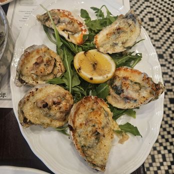 Olin Bar & Kitchen - Rockefeller oysters - New American Near Me - Detroit, Michigan Olin Bar & Kitchen - Rockefeller oysters - New American Near Me - Detroit, Michigan