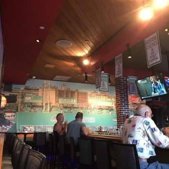Boston's On the Beach - Green wall - Seafood Near Me - Delray Beach, Florida Boston's On the Beach - Green wall - Seafood Near Me - Delray Beach, Florida