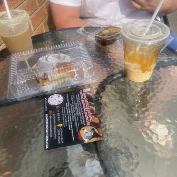 Auntie Aldoo's Kitchen - Coffee, cinnamon roll, banana bread - Bakeries Near Me - Cottam, Ontario
