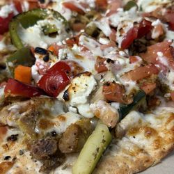 Bytes Fusion Grill - Lambeef Shawarma Flatbread