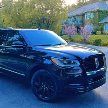 JFL Service - 2023 Lincoln Navigator L - Limos Near Me JFL Service - 2023 Lincoln Navigator L - Limos Near Me