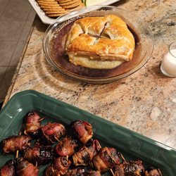 Simply Go Gourmet - Bacon wrapped dates and Puff pastry wrapped brie with blackberry preserves