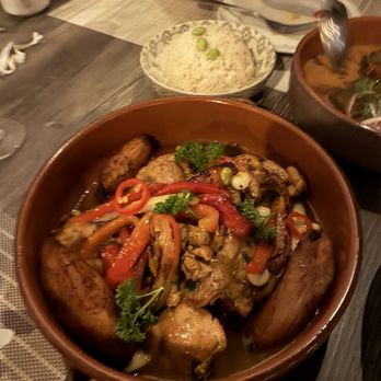 Chicha Peruvian Kitchen - Pollo dish - Peruvian Near Me - Roseville, California