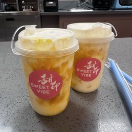 Mango yogurt slushie
