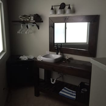 Two Sandals by the Sea Inn - Batgroom - Bed & Breakfast Near Me - St. Thomas, Virgin Islands