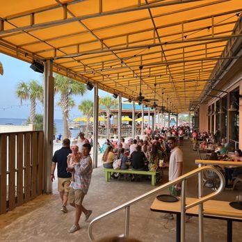 LuLu's Destin - Seafood Near Me - Destin, Florida