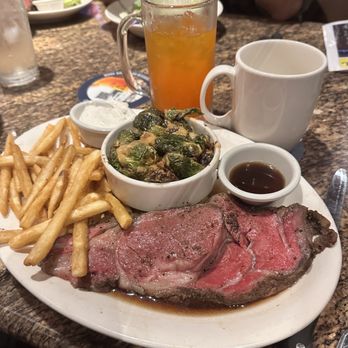 BJ's Restaurant & Brewhouse - Awesome looking prime rib platter! Unfortunately, the meat was almost cold...perfectly cooked (medium rare) though! - American Near Me - Arcadia, California