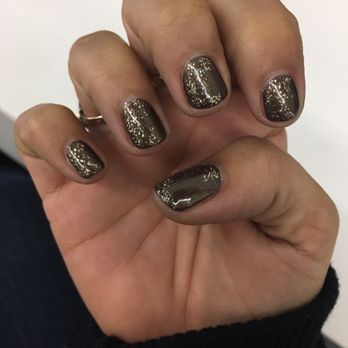 Modern Chic Nail Bar - Nail Salons Near Me - Thousand Oaks, California