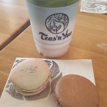 Teas'n You - Horchata Matcha milk tea with unicorn (birthday cake) and Ferrero Rocher macarons - Bubble Tea Near Me - Vienna, Virginia