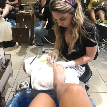 Amity Nail Spa - Master Vicky - Nail Salons Near Me - Arlington, Virginia
