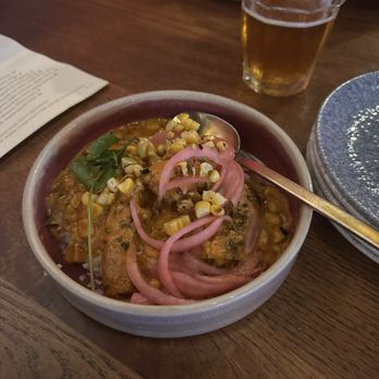 Palette 22 - BUTTER CHICKEN TIKKA MASALA - Bars Near Me - Arlington, Virginia