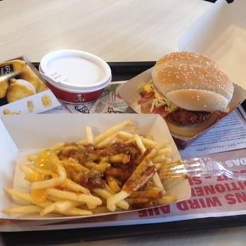 KFC - Bacon Tower und Chillie Cheese Fries - Fast Food Near Me - Cologne, NW