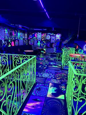 Roswell’s Saloon by null