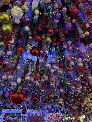 Frosty's Christmas Bar - Los Angeles by null