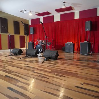 Studio Base Bin - Recording & Rehearsal Studios Near Me - Montreal, Quebec Studio Base Bin - Recording & Rehearsal Studios Near Me - Montreal, Quebec