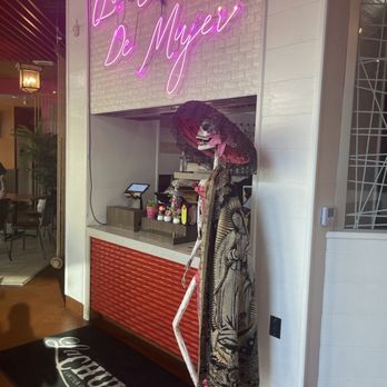 Mariscos La Chula - Downey - Cashier - Seafood Near Me - Downey, California