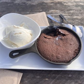 Gyppo Ale Mill - Homemade brownie with vanilla cake. - Breweries Near Me - Shelter Cove, California