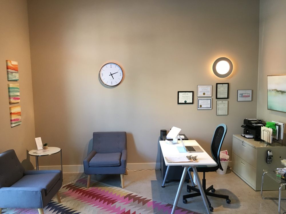 Crestview Laser Aesthetics Logo