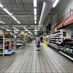 Hannaford Supermarket - Hannaford Utica NY. Older store, fairly clean, not the best.