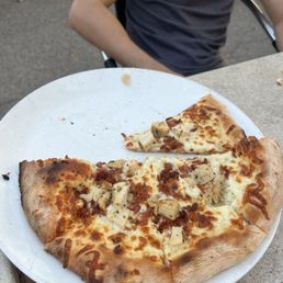 Chicken Alfredo pizza