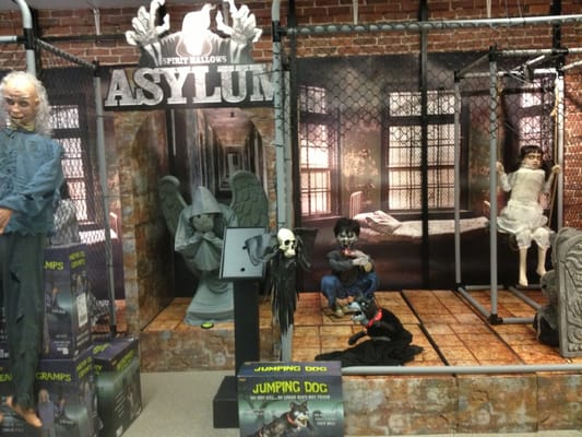 Spirit Halloween Voice Changer 2022 Spirit Halloween Costumes 555 West Broadway Street Vancouver Bc Phone Number Yelp