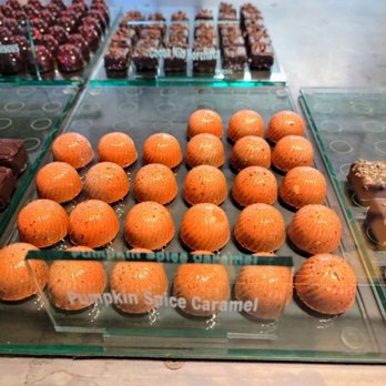 Monsoon Chocolate Factory + Gift Shop - Pumpkin spice caramel and vegan cacao nib horchata - Chocolatiers & Shops Near Me - Tucson, Arizona Monsoon Chocolate Factory + Gift Shop - Pumpkin spice caramel and vegan cacao nib horchata - Chocolatiers & Shops Near Me - Tucson, Arizona