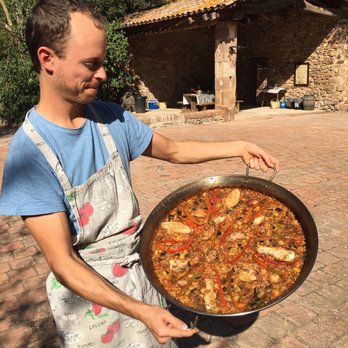 Barcelona Slow Travel - Our beautiful finished paella! - Tours Near Me Barcelona Slow Travel - Our beautiful finished paella! - Tours Near Me